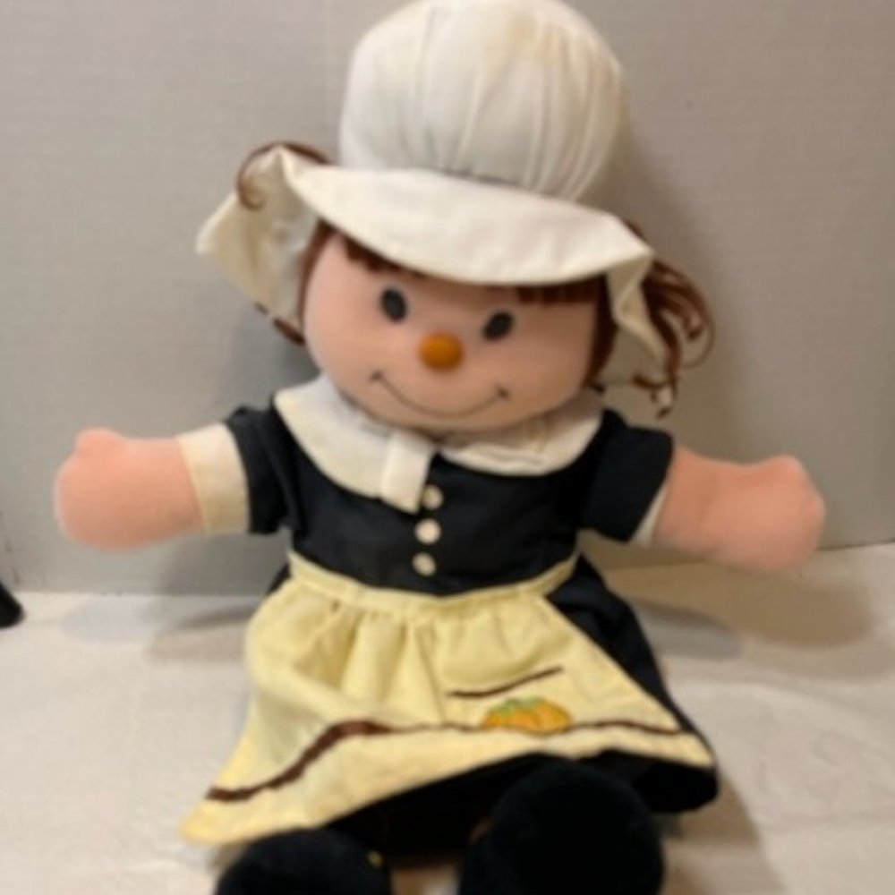 VTG 1996 Thanksgiving Pilgrim Girl Plush Doll 17"